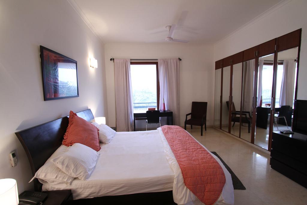 Luxury Suites And Hotels-Parkfront Gurgaon Habitación foto
